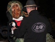 Auftakt der Mieminger Fasnacht – Stöttlhex übernimmt Gemeinde-Schlüssel