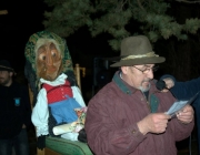 Auftakt der Mieminger Fasnacht – Stöttlhex übernimmt Gemeinde-Schlüssel