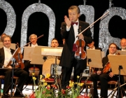 Neujahrskonzert 2016 mit Lui Chan und dem Kammerorchester "Festival Sinfonietta Linz"